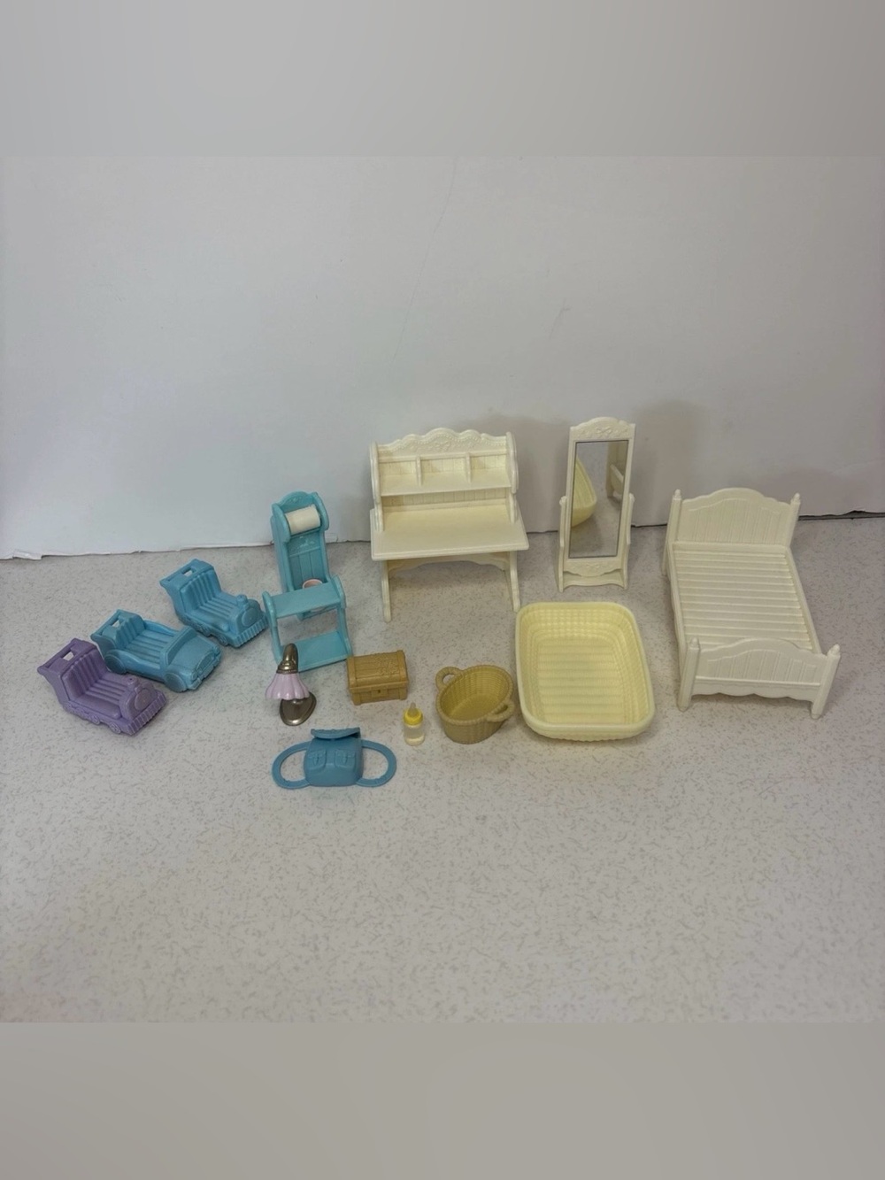 Sylvanian Families Calico Critters Mixed Furniture Accessories Lot